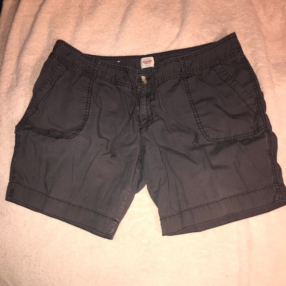 Mossimo Shorts - Picture 1 of 3